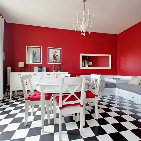 6 People At Vatican ローマ