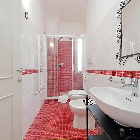 アパート 6 People At Vatican ローマ